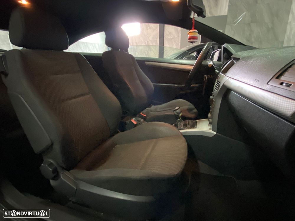 Opel Astra GTC 1.3 CDTI - 8