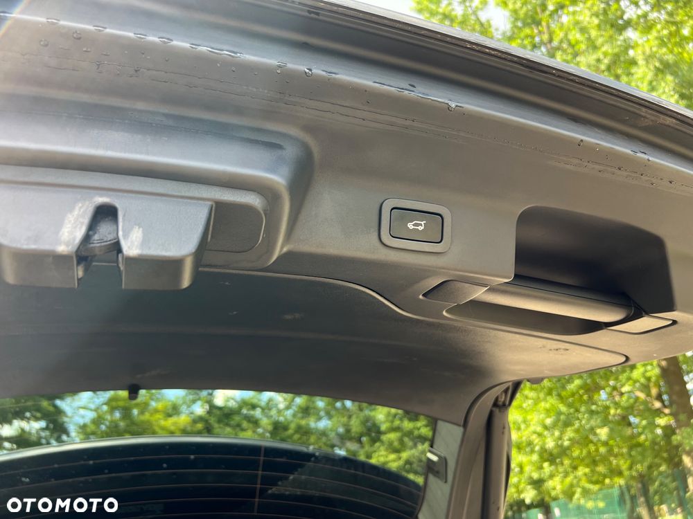 Jaguar F-Pace 20d AWD R-Sport - 19