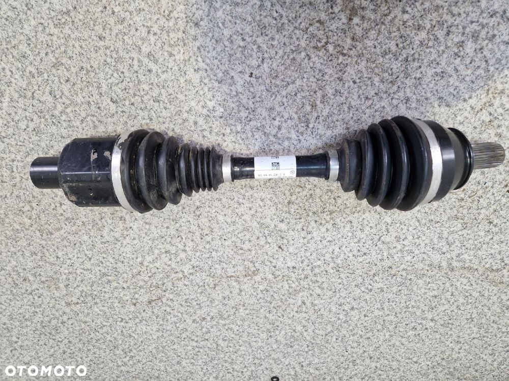 MERCEDES PÓŁOŚ PRZEDNIA PRAWA PRZÓD PRAWY GLB X247 247 A1183309300 - 1