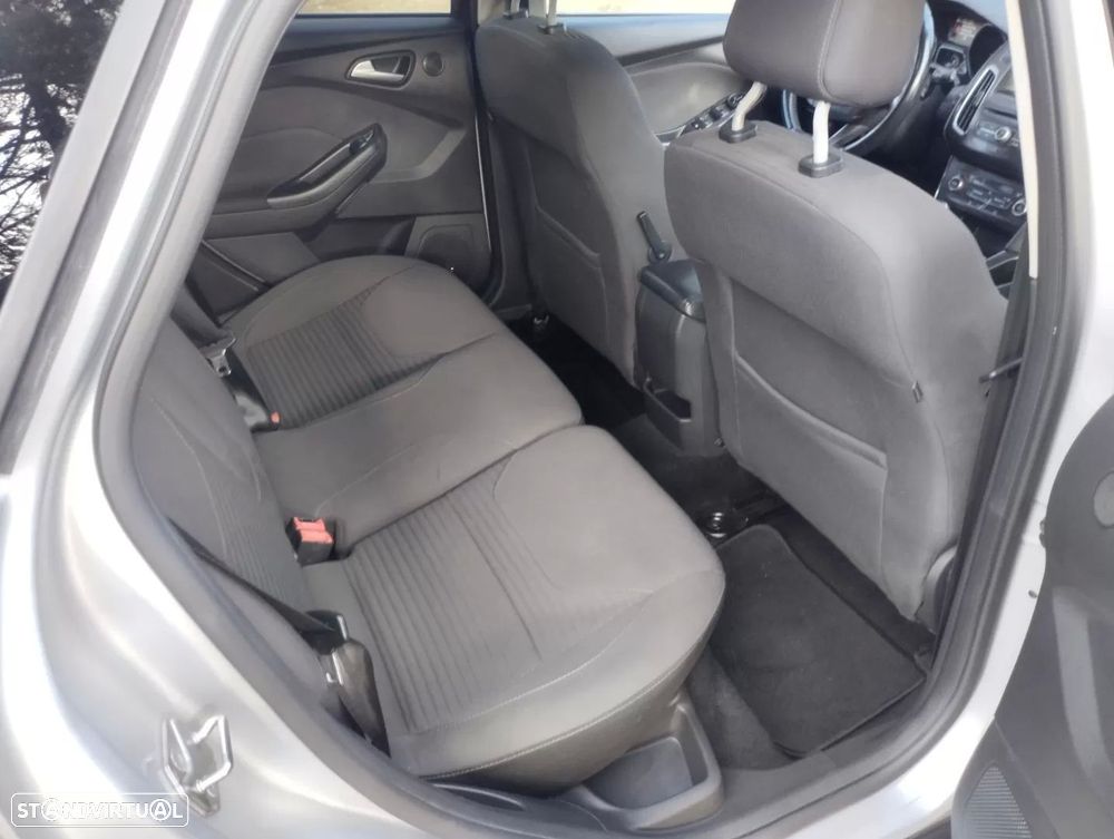 Ford Focus 1.0 EcoBoost Titanium - 17