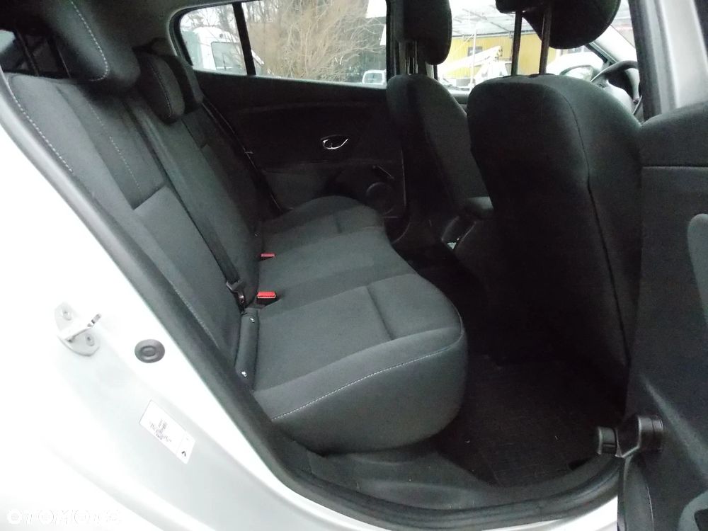 Renault Megane ENERGY TCe 115 Start & Stop Bose Edition - 26