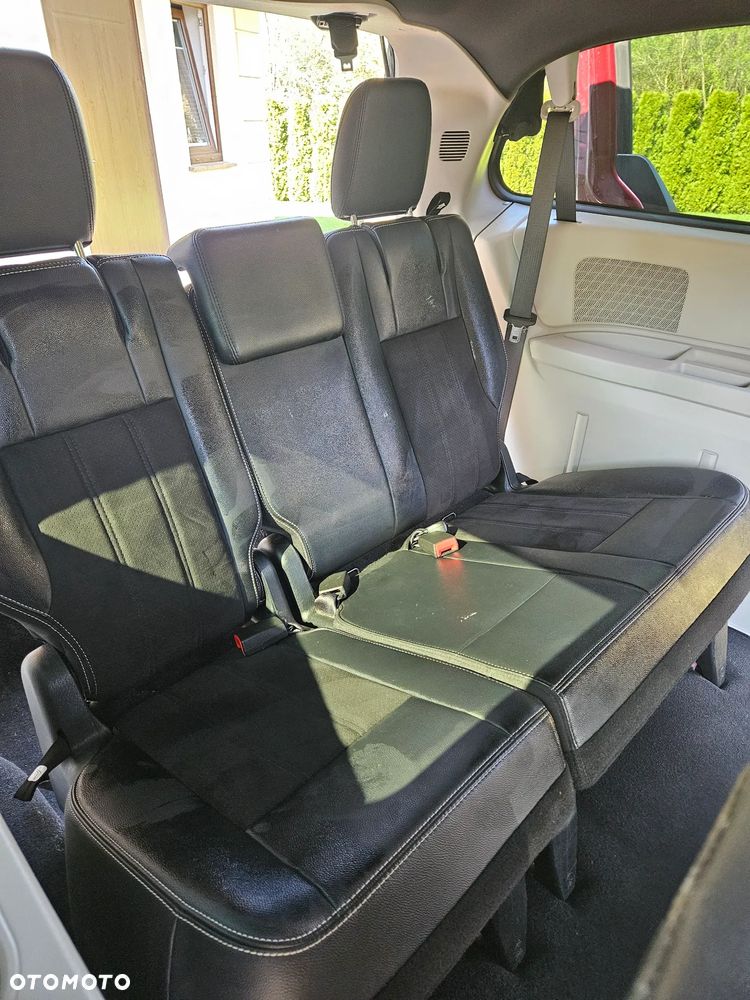 Dodge Grand Caravan - 18