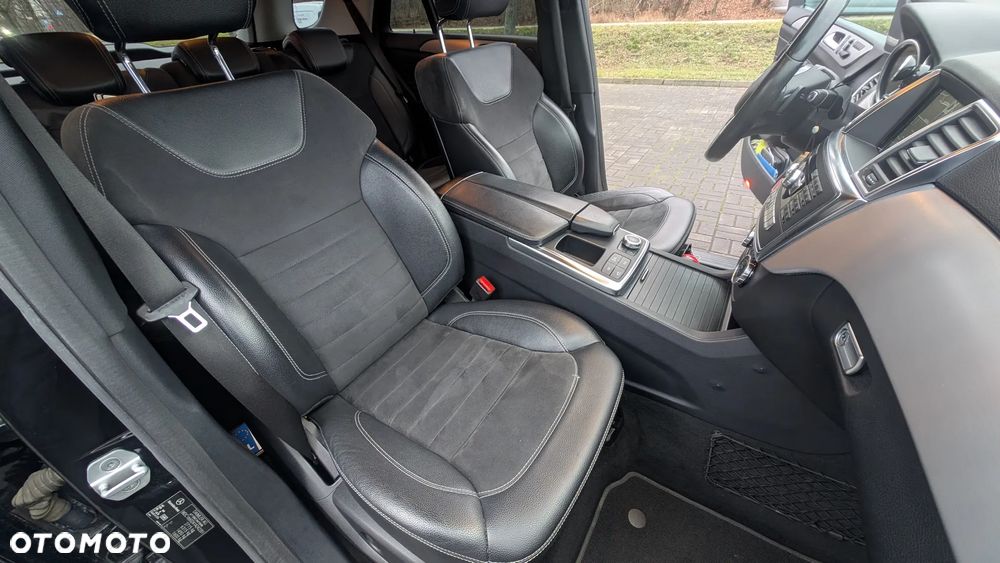 Mercedes-Benz ML - 21