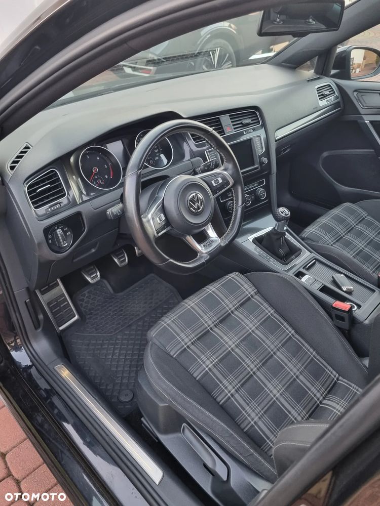 Volkswagen Golf GTD BlueMotion Technology - 12