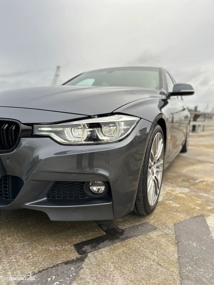 BMW 330 e iPerformance Pack M - 5