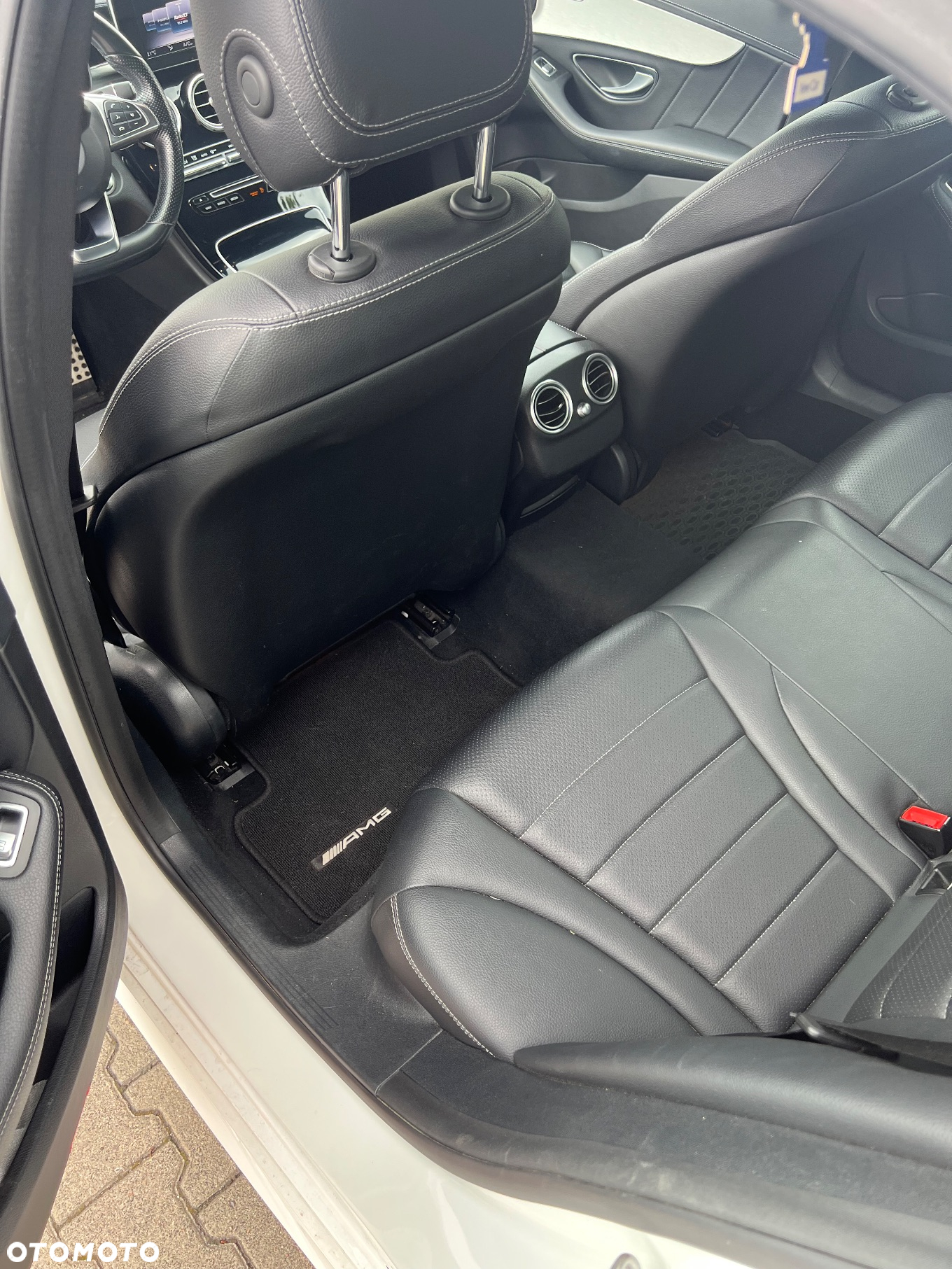 Mercedes-Benz Klasa C 200 4-Matic 9G-TRONIC - 10