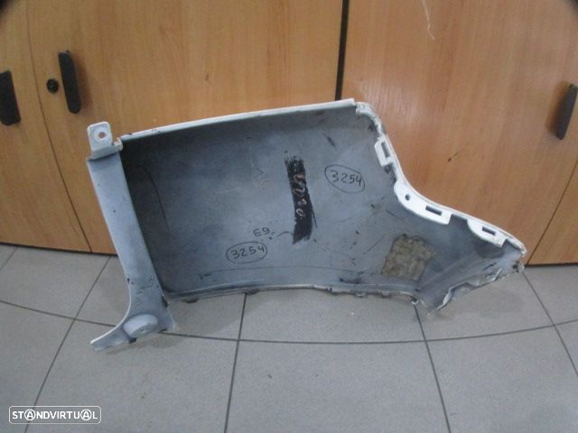 Grelha Friso BJ3217927A LAND ROVER RANGE ROVER EVOQUE 2018 2.0D 150CV 5P BRANCO TE GRE PC DE TRAS Danificado - 4
