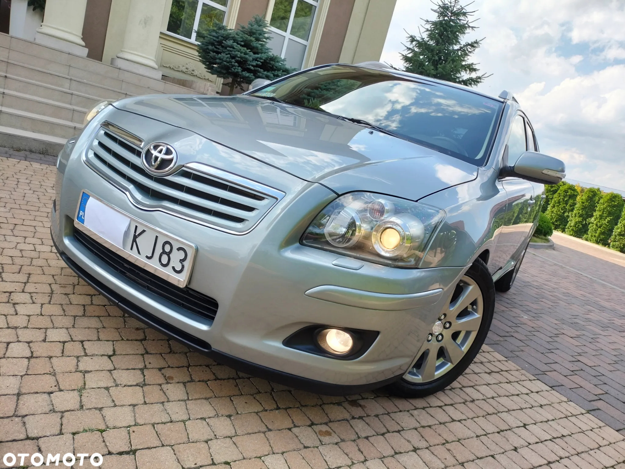 Toyota Avensis 2.0 D-4D Sol+NAVI - 32