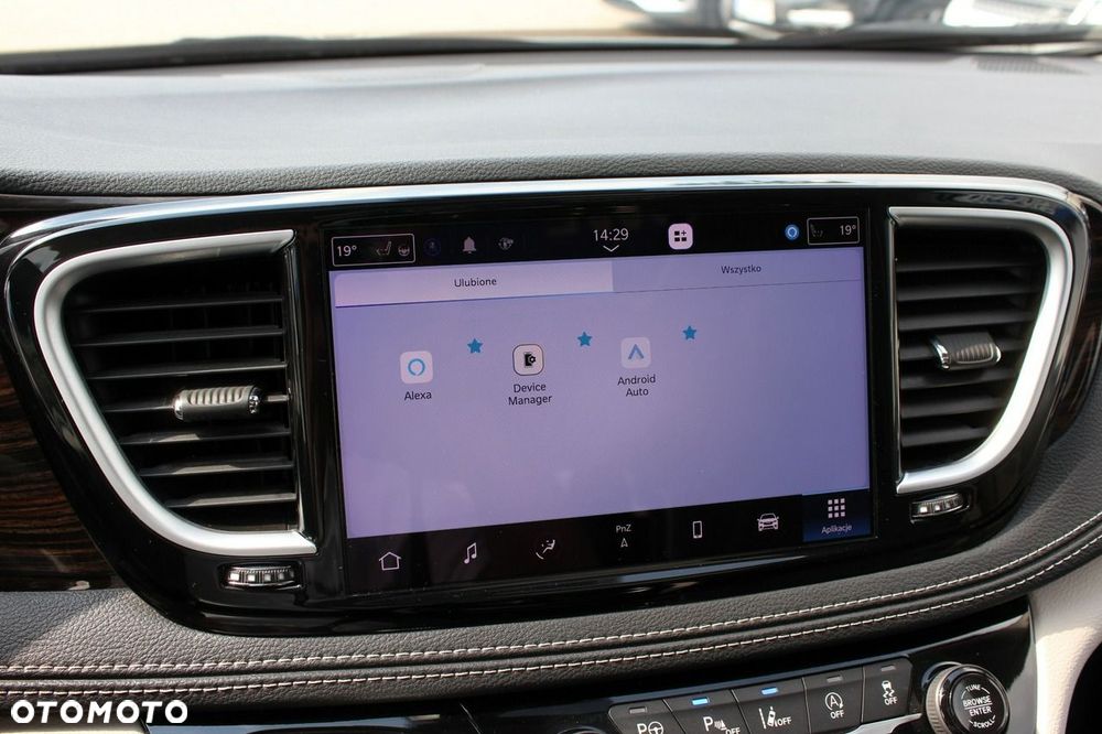 Chrysler Pacifica - 35