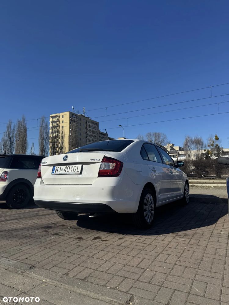 Skoda RAPID 1.4 TDI DPF Clever - 10