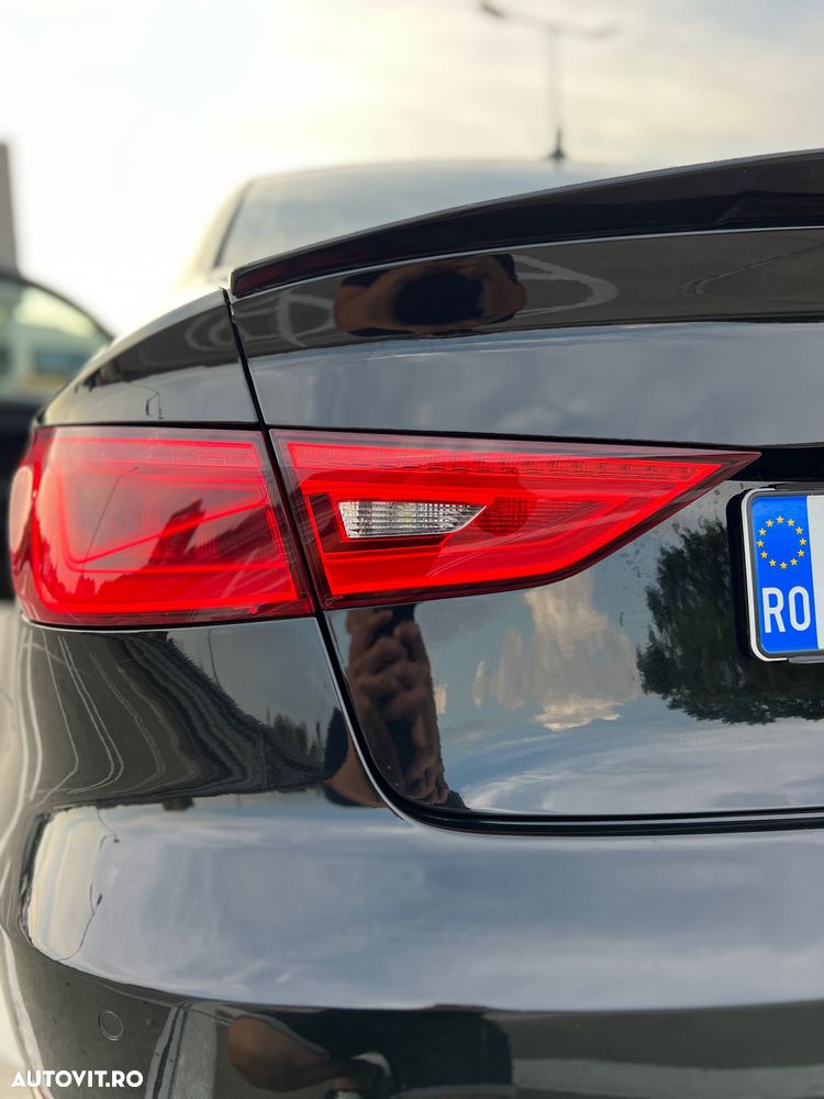 Audi A3 2.0 TDI Stronic Ambiente - 8