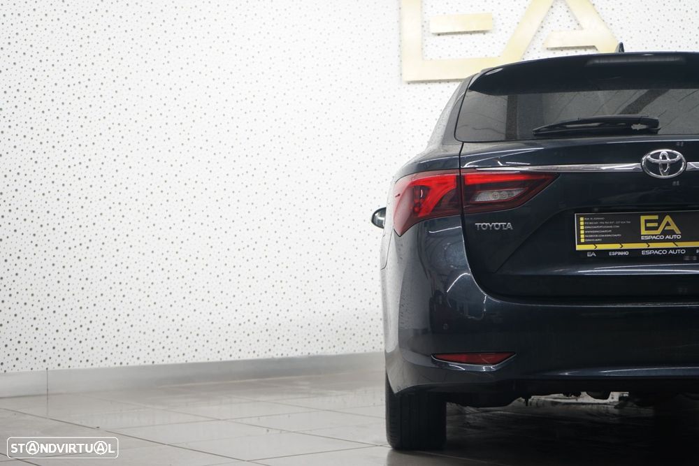 Toyota Avensis Touring Sports 2.0 D-4D Exclusive - 38
