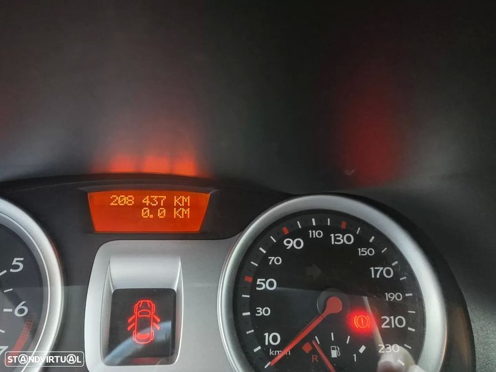 Renault Clio Break 1.2 16V Dynamique - 12