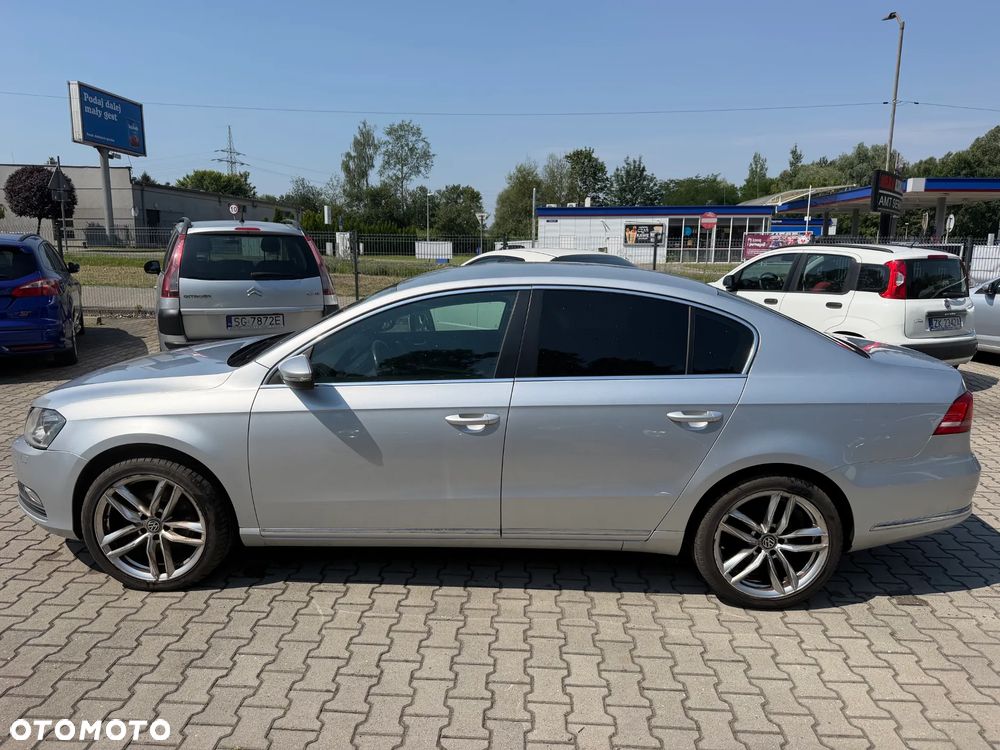 Volkswagen Passat 2.0 TDI Comfortline DSG - 2