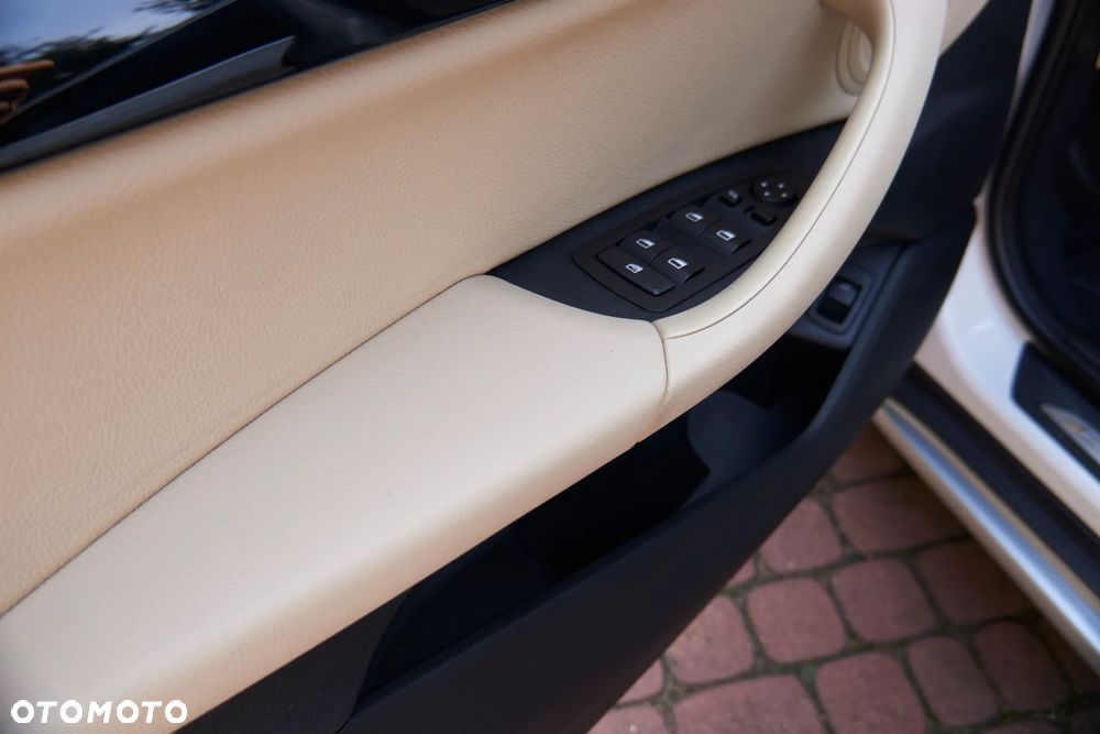 BMW X1 xDrive20i xLine - 14