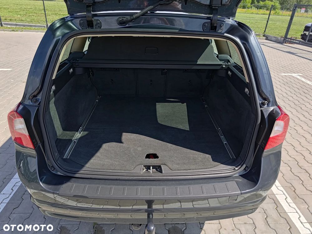 Volvo V70 2.0 Momentum - 12