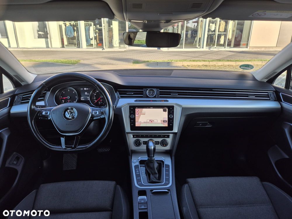 Volkswagen Passat 2.0 TDI SCR Highline DSG - 40