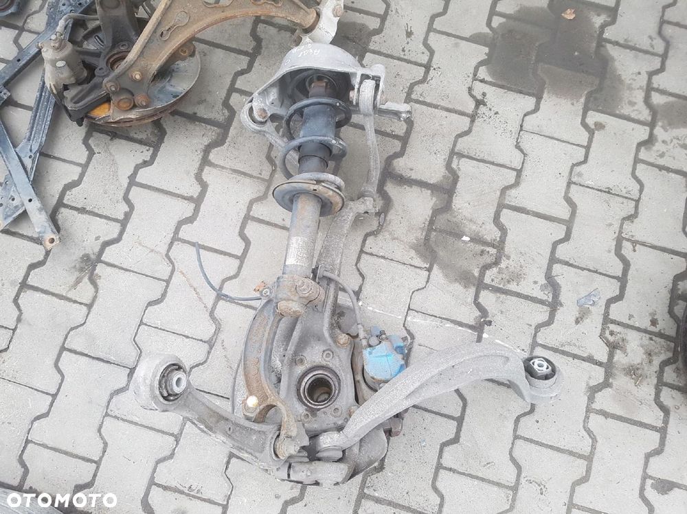 AUDI A4 B8 2.0 TDI ZWROTNICA PRAWA PRZÓD - 3