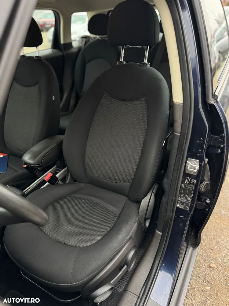 Mini Countryman One D - 31