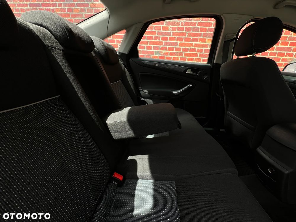 Ford Mondeo - 19