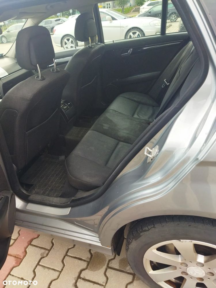 Mercedes-Benz Klasa C 200 CDI DPF Elegance - 4