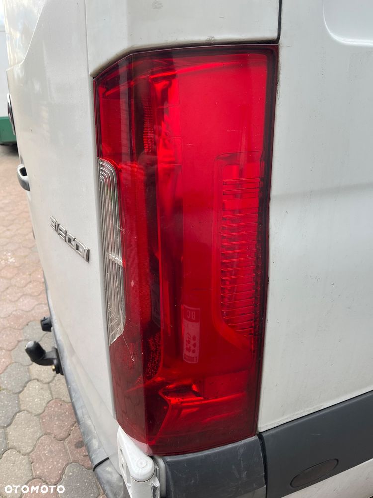 Klosze lamp tylnych Mercedes sprinter 907 - 1