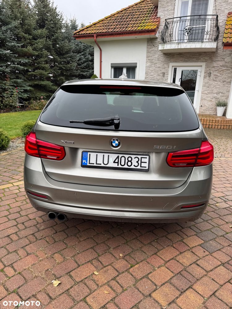 BMW Seria 3 320i xDrive - 5