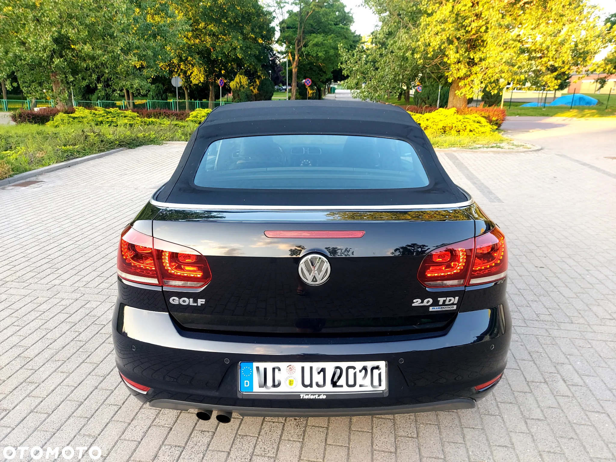 Volkswagen Golf Cabrio 2.0 TDI BlueMotion Technology Exclusive - 13