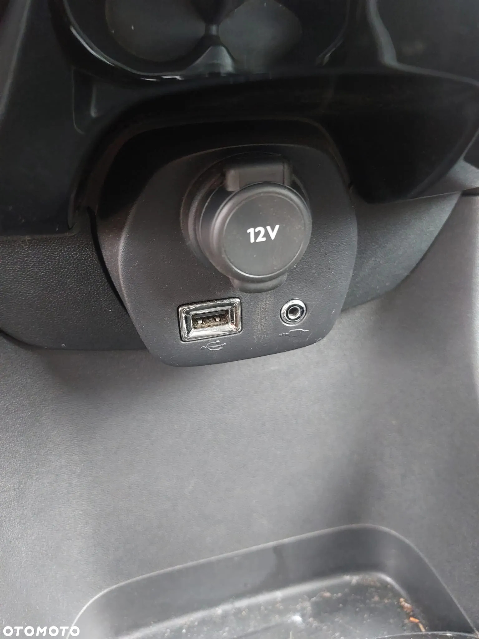 Peugeot 108 PureTech 82 Top Style - 23