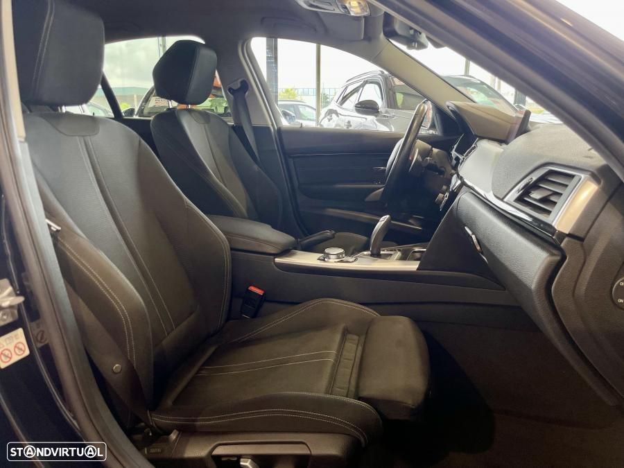BMW 330 e iPerformance Line Sport - 35
