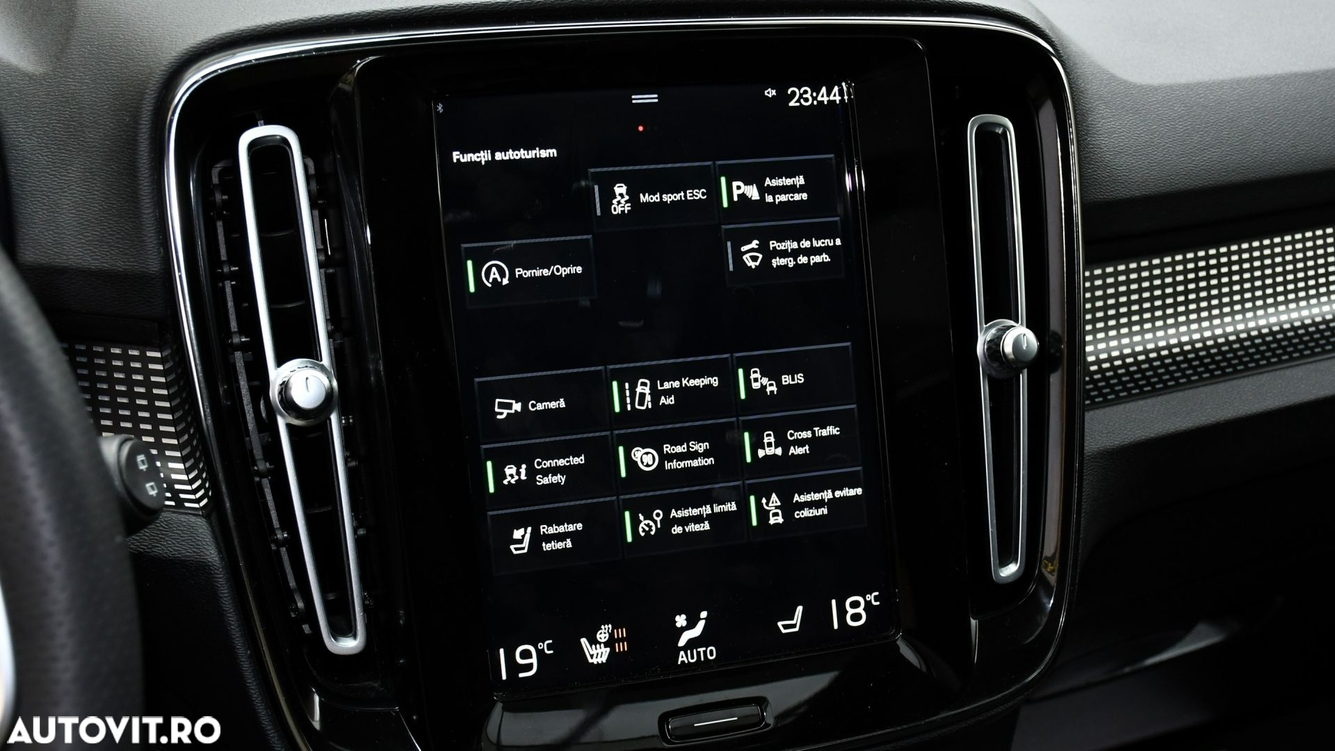 Volvo XC 40 B4 AT8 AWD Mild Hybrid R-Design - 15
