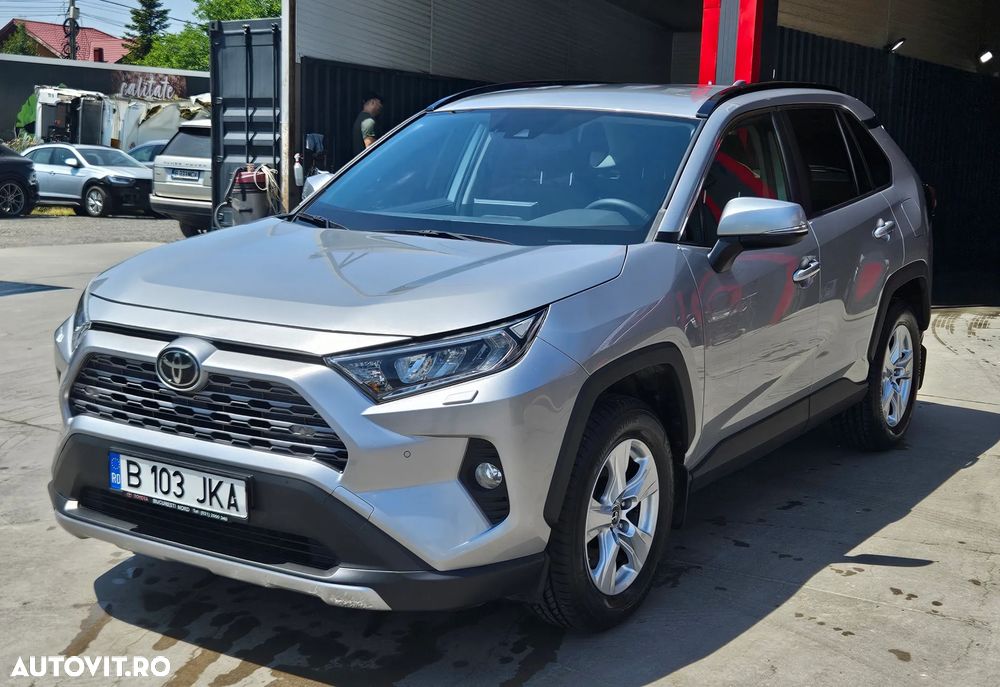 Toyota RAV4 - 2