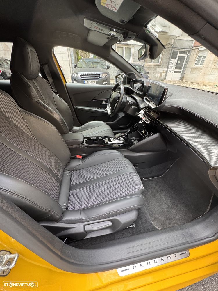 Peugeot e-208 GT Pack - 10