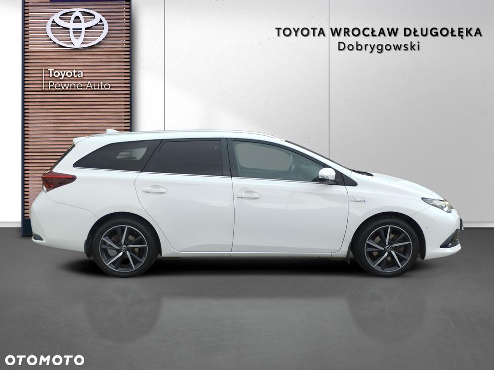 Toyota Auris Hybrid 135 Premium - 8