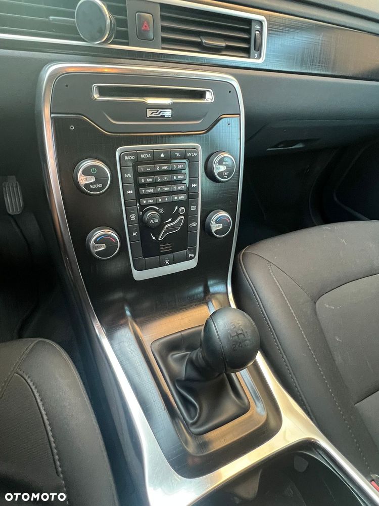 Volvo V70 D3 Edition - 9