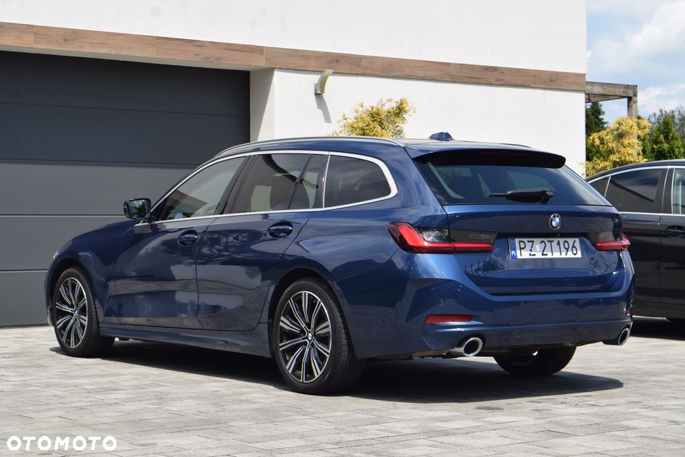 BMW Seria 3 320d xDrive Luxury Line sport - 36