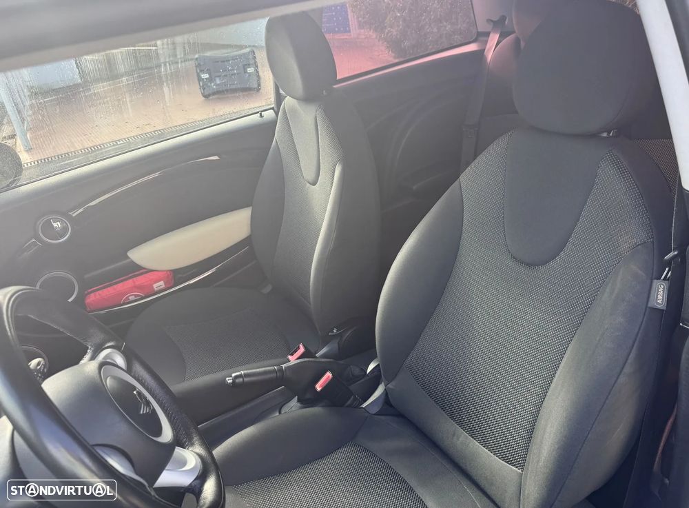 MINI 3 Portas Cooper D - 9