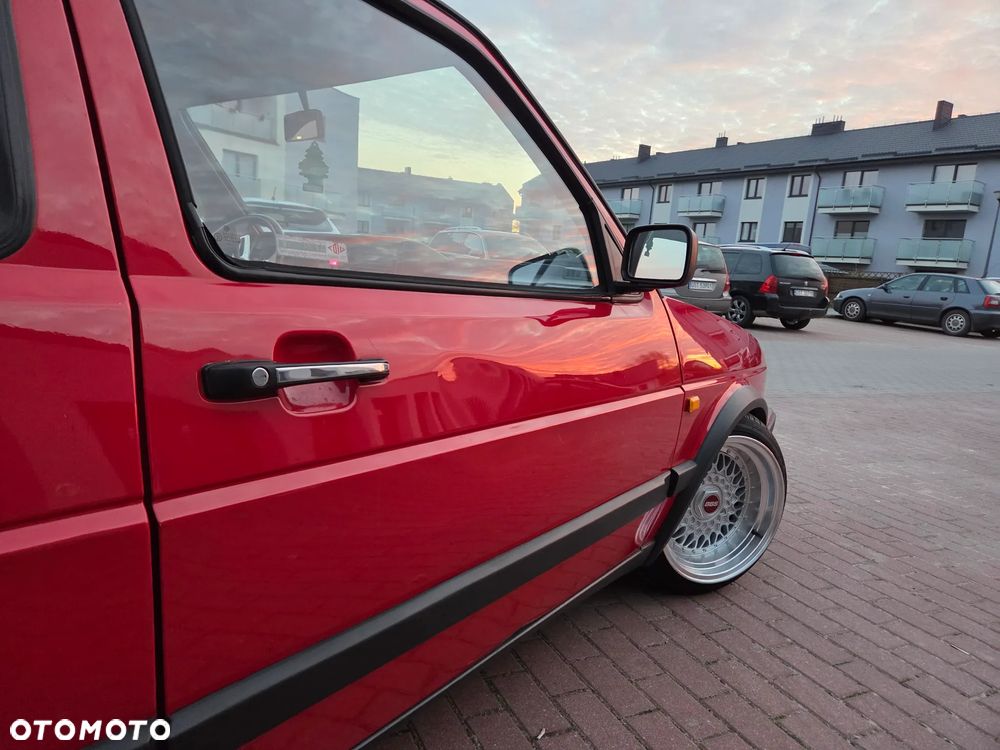 Volkswagen Golf 1.3 - 32