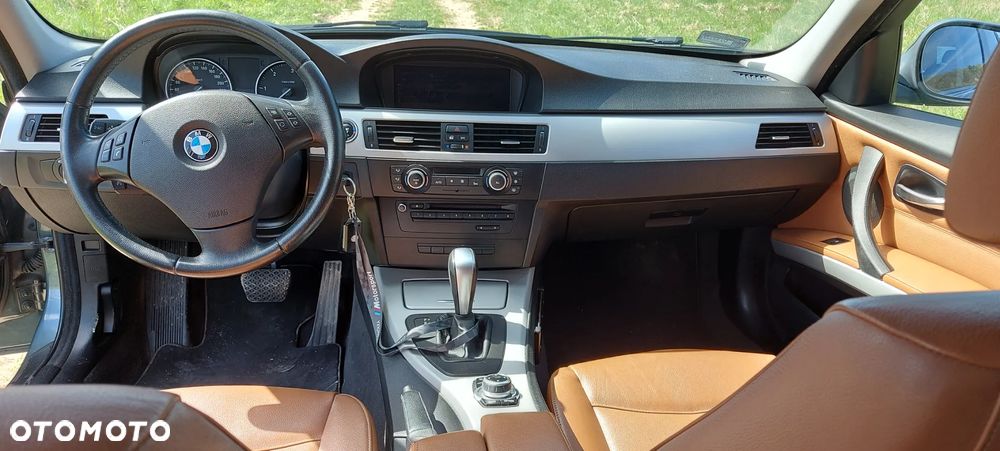 BMW Seria 3 320d xDrive DPF Edition Fleet Lifestyle - 11