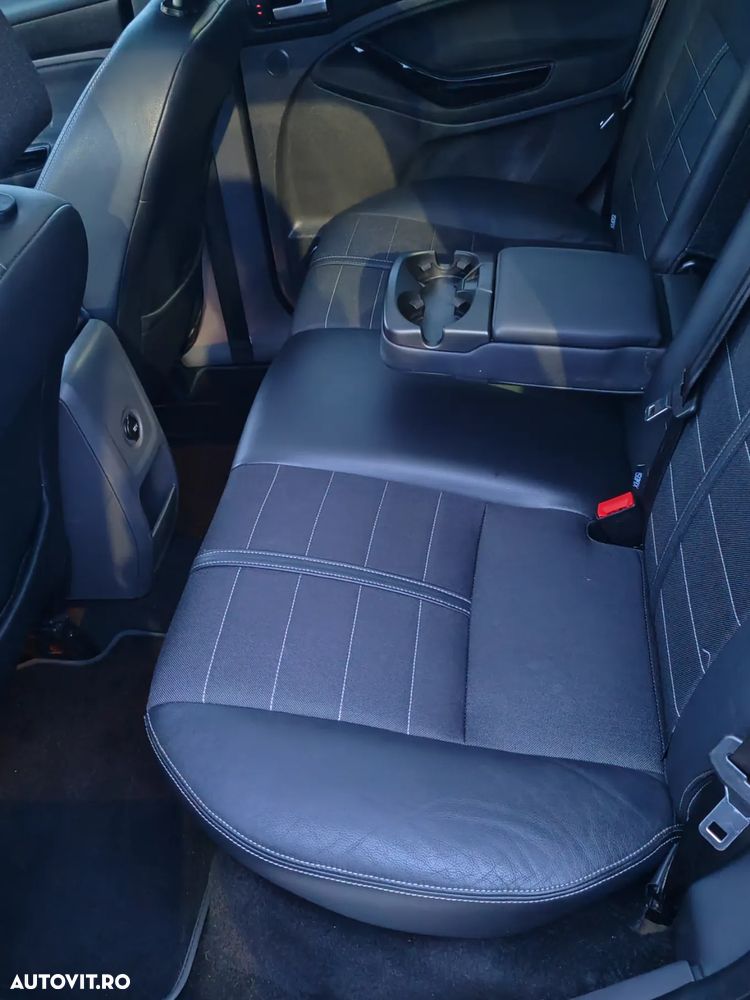 Ford Kuga 2.0 TDCi Titanium - 10