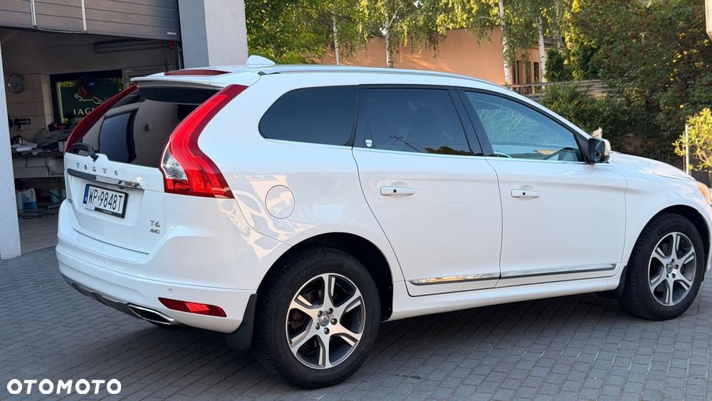 Volvo XC 60 T6 AWD Geartronic Summum - 4