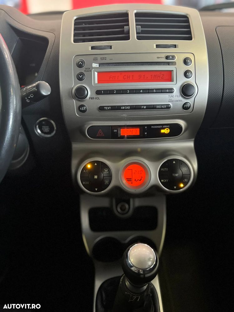Toyota Urban Cruiser 1.4 D-4D 4x4 Trek+ - 21