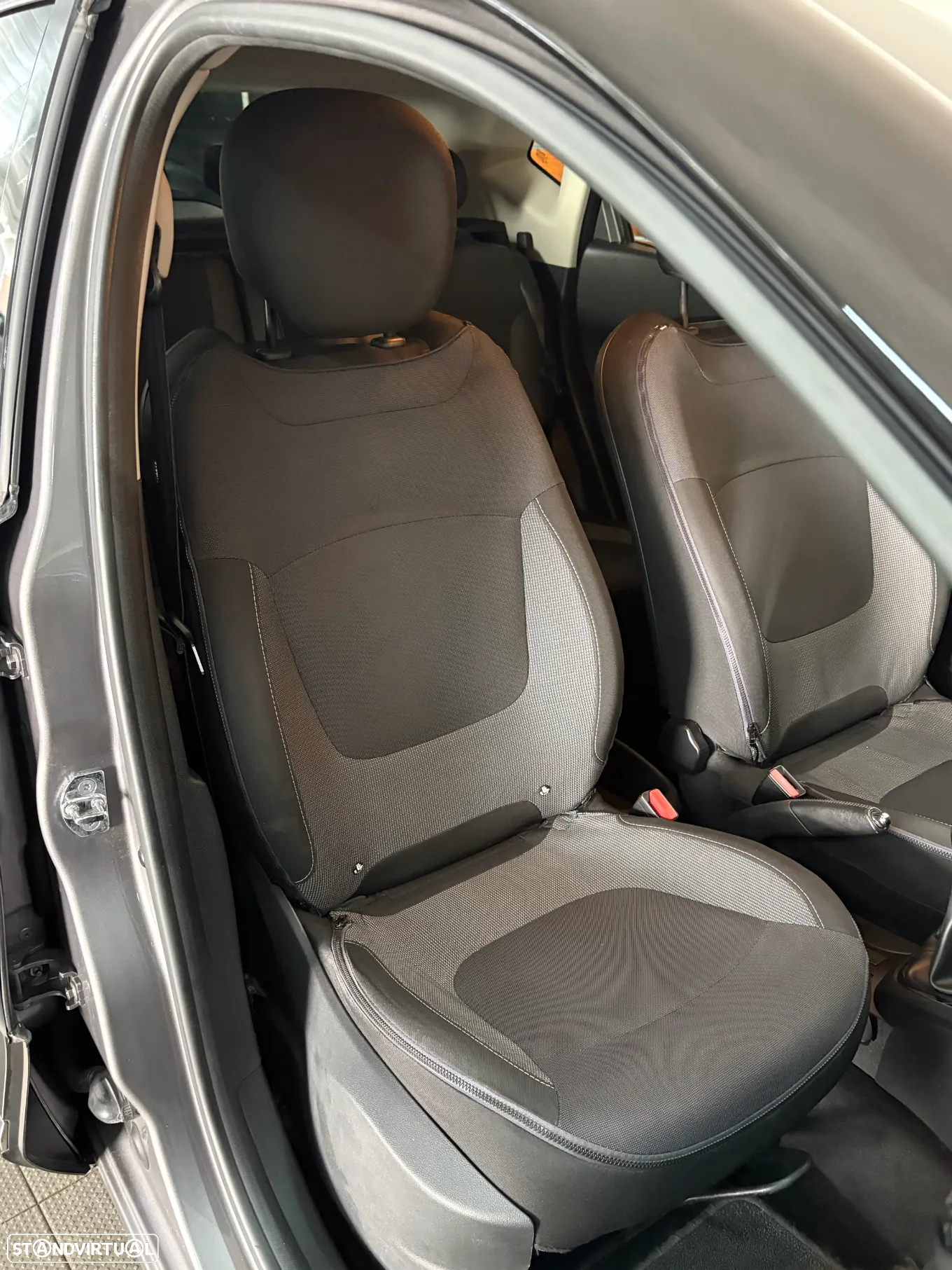 Renault Captur (ENERGY) dCi 90 INTENS - 12