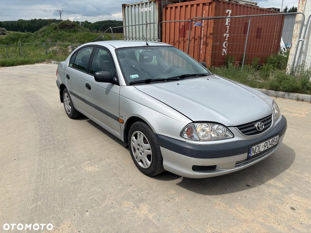 Toyota Avensis 1.6 VVT-i Terra - 4