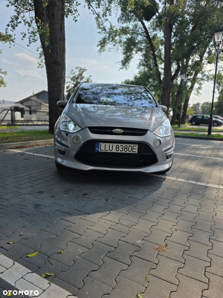 Ford S-Max - 11