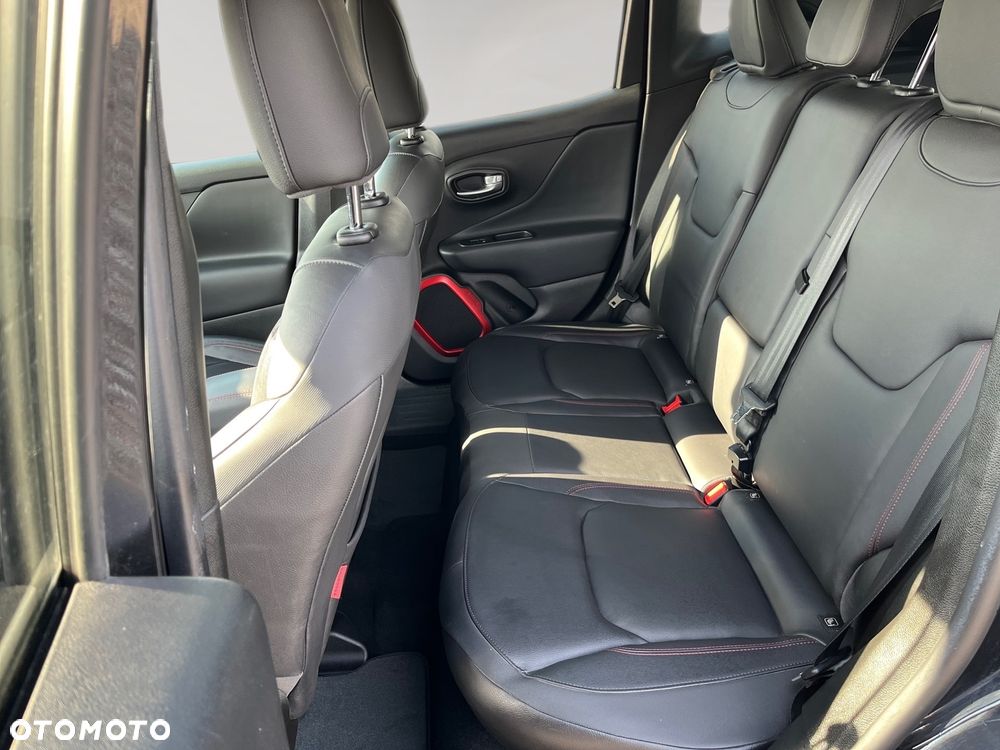 Jeep Renegade 2.0 MultiJet Trailhawk 4WD S&S - 25