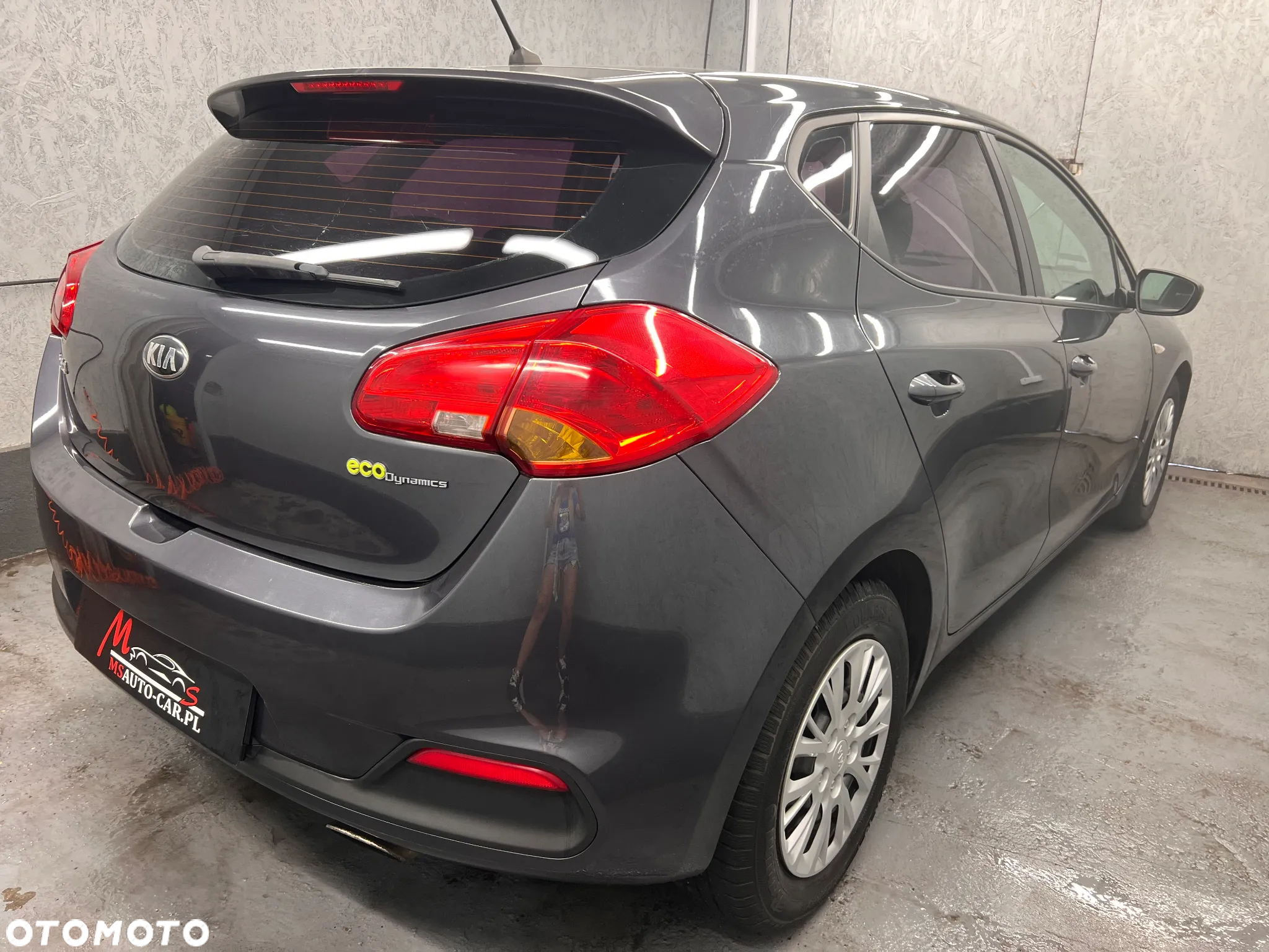 Kia Ceed - 10