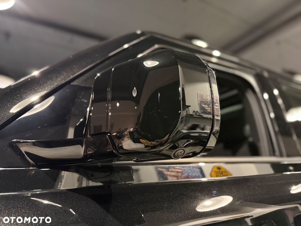 Land Rover Defender 2.0 D240 HSE - 6