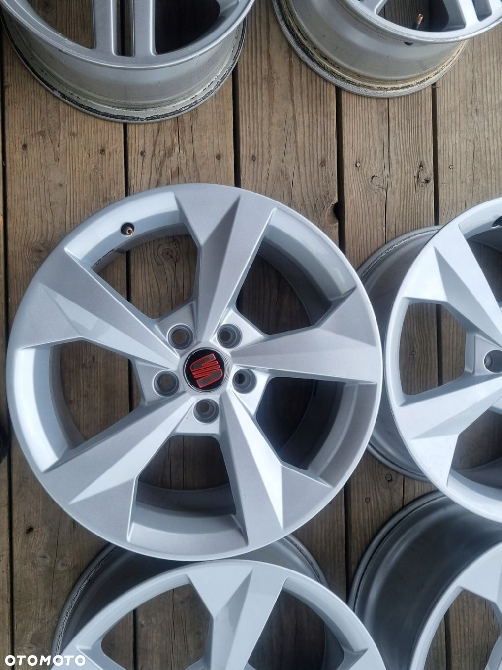 AUDI 8Y0 A3,Q3,VW GOLF,SKODA,SEAT LEON alu 8X18 ET46 5X112 4szt.super stan - 8