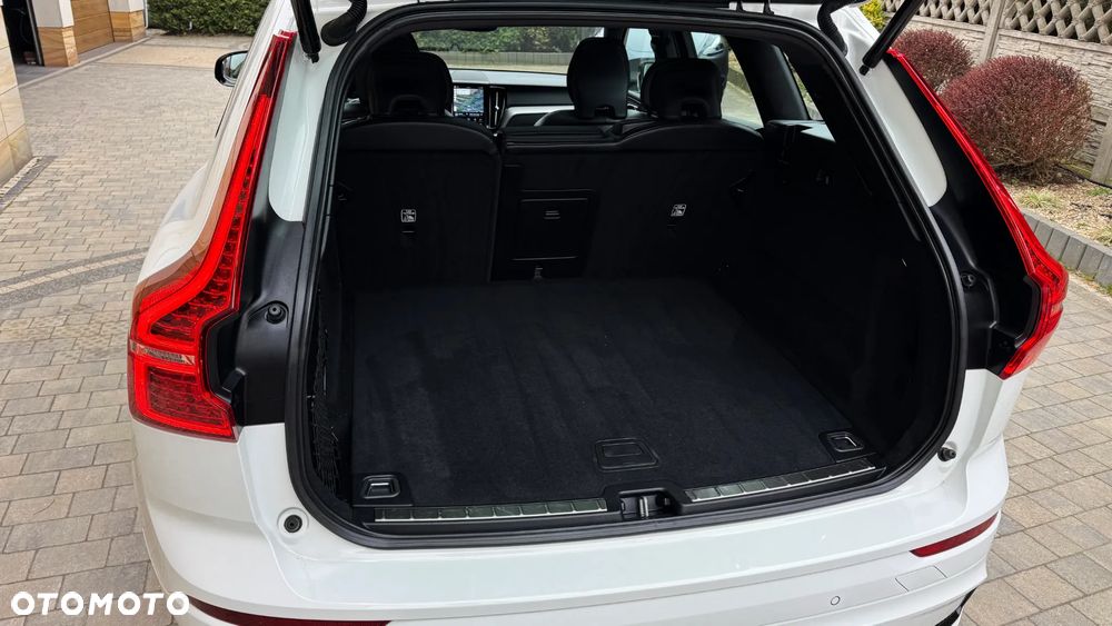 Volvo XC 60 B4 D Ultimate Dark - 38